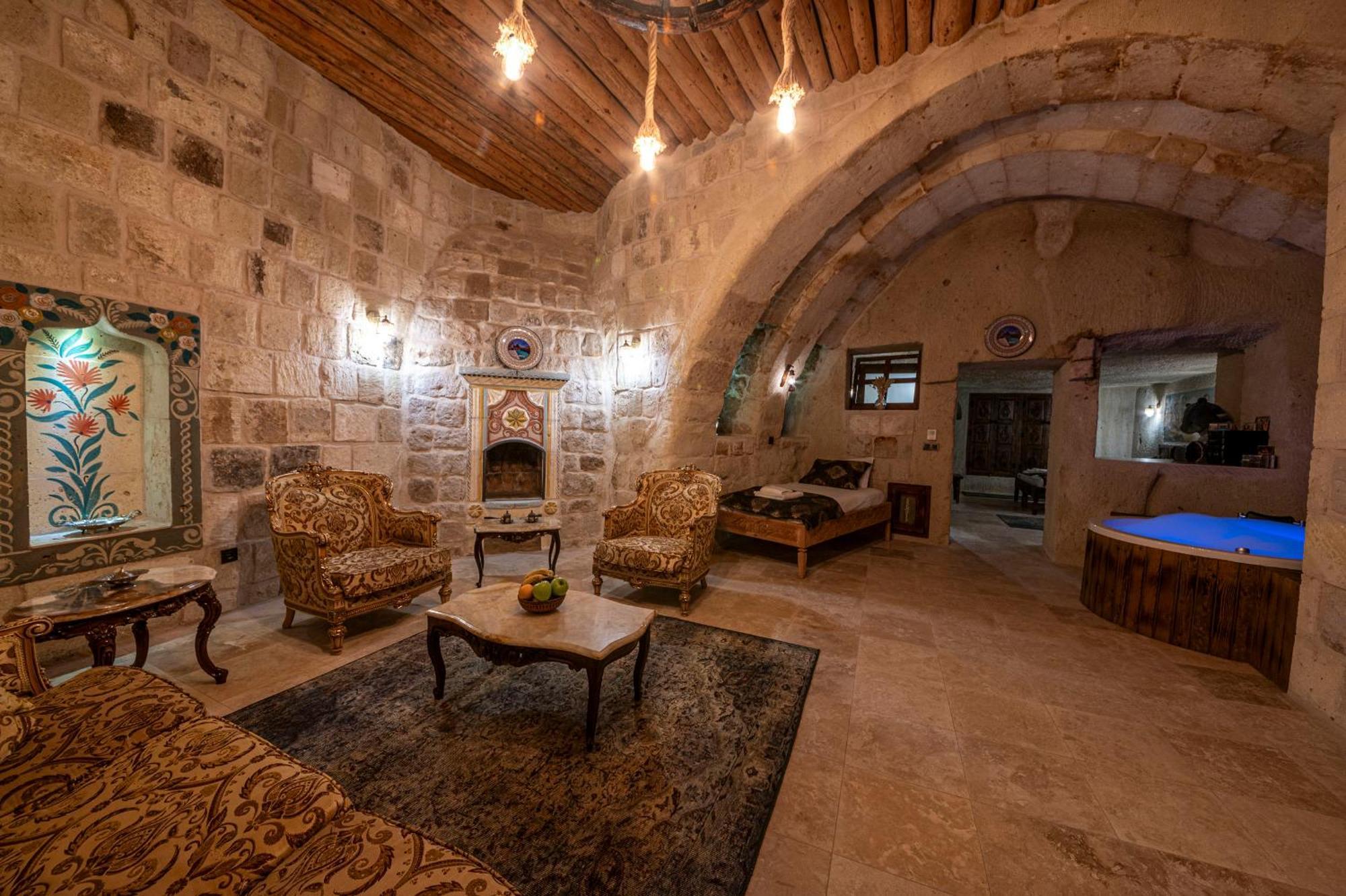 Capp Royal Cave Hotel Ürgüp Exterior foto